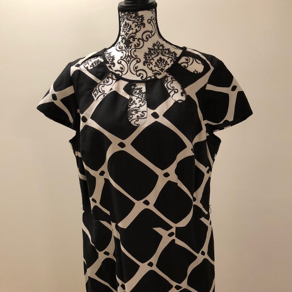 Ashley Stewart blank and cream printed dress